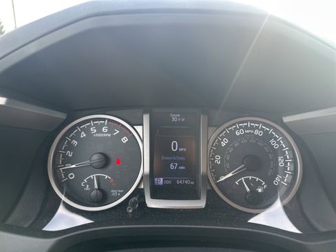 Used 2019 Toyota Tacoma SR5 image 7