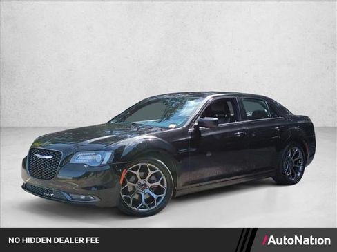 Used 2019 Chrysler 300 S RWD image 1