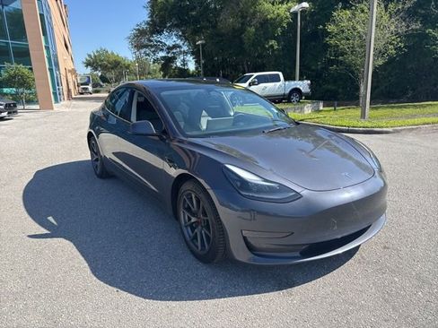 Used 2023 Tesla Model 3 Standard Range image 10