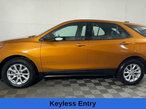 Used 2018 Chevrolet Equinox LS image 8