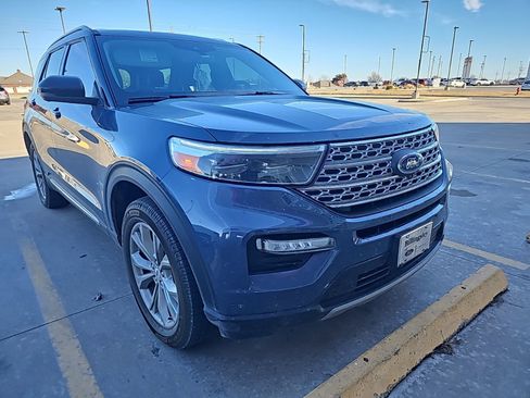 Used 2021 Ford Explorer Limited w/ Equipment Group 301A image 3