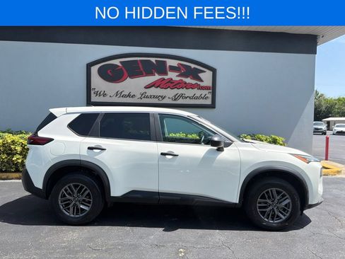 Used 2023 Nissan Rogue S FWD image 2