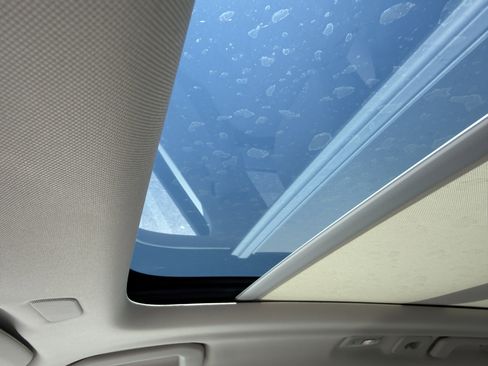 Certified 2023 Volvo XC60 B5 Plus w/ Protection Package Premier FWD image 21