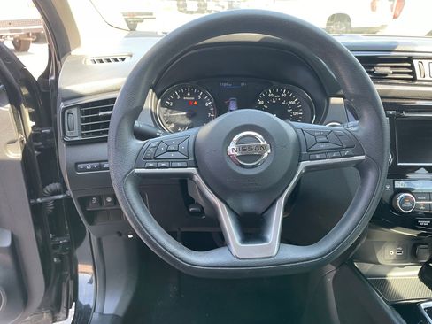 Used 2020 Nissan Rogue Sport SV image 15