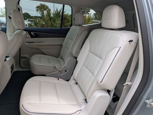 Used 2025 Buick Enclave Avenir w/ Super Cruise Package image 15