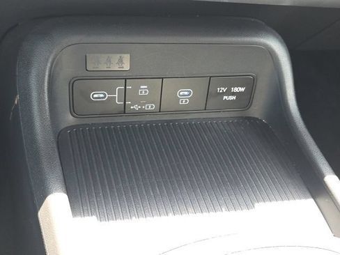 Certified 2025 Hyundai Kona SEL FWD image 15