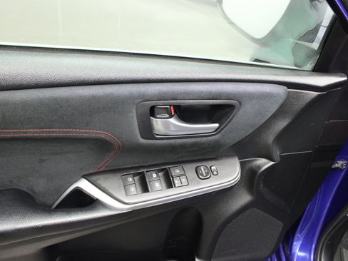 Used 2016 Toyota Camry XSE image 18