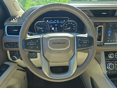 Used 2021 GMC Yukon Denali AWD/4WD image 19