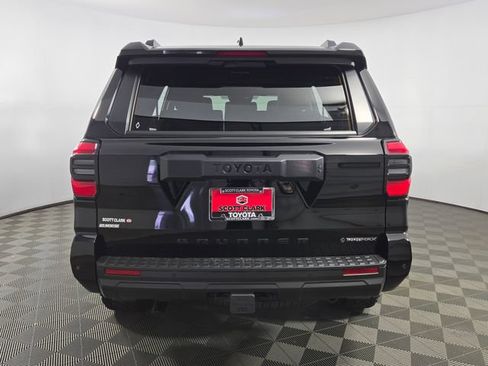 Used 2025 Toyota 4Runner TRD Off-Road AWD/4WD image 8