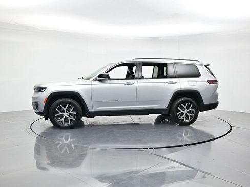 Used 2025 Jeep Grand Cherokee L Limited AWD/4WD image 6