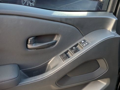 Used 2024 Nissan Frontier S w/ Technology Package image 15