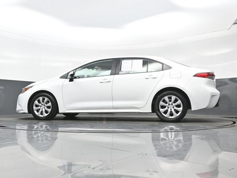 Used 2024 Toyota Corolla LE FWD image 27