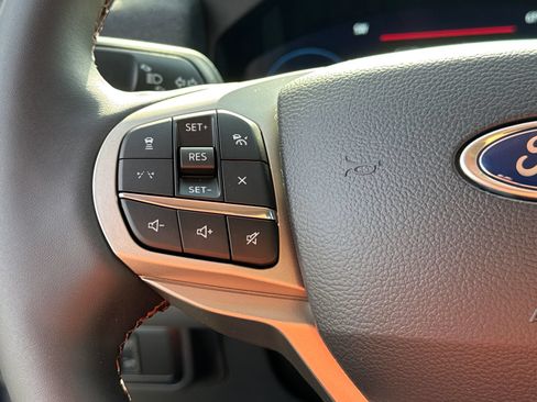New 2026 Ford Explorer Active RWD image 27