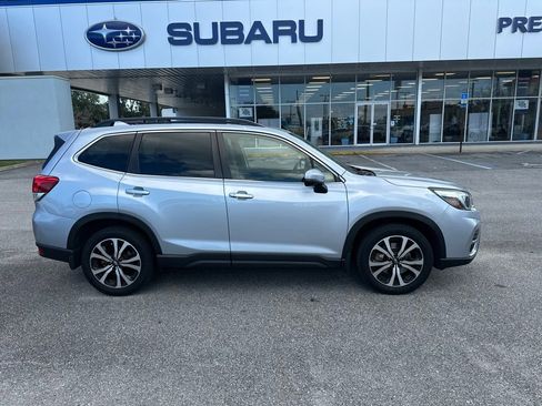 Used 2020 Subaru Forester Limited w/ Popular Package #3 image 2
