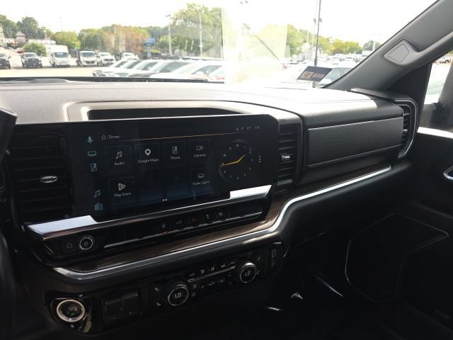 Used 2025 Chevrolet Silverado 2500 LT w/ Convenience Package AWD/4WD image 19