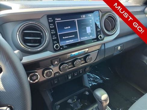 Used 2023 Toyota Tacoma TRD Off-Road AWD/4WD image 17