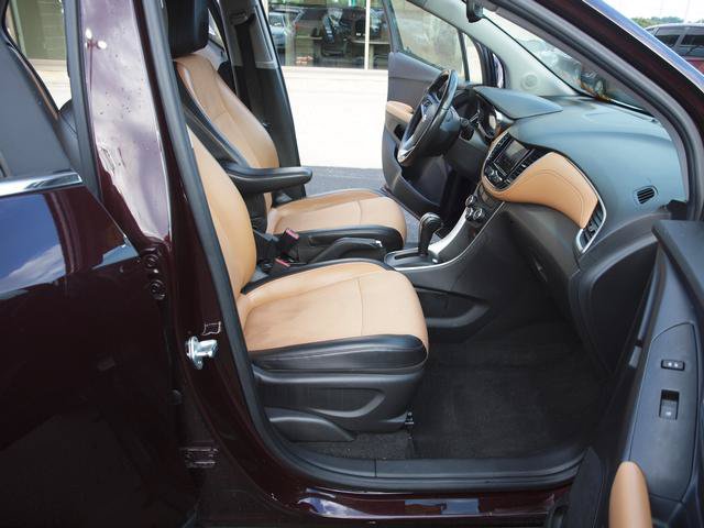 Used 2020 Chevrolet Trax LT w/ LT Convenience Package FWD image 6