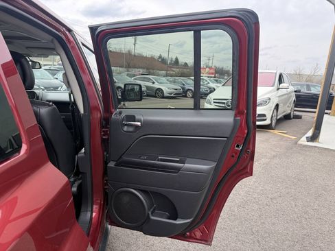 Used 2017 Jeep Patriot High Altitude AWD/4WD image 16