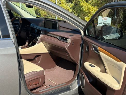 Used 2017 Lexus RX 350 2WD image 32