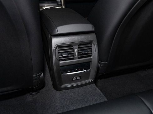 New 2026 BMW 330i xDrive Sedan w/ M Sport Package image 36