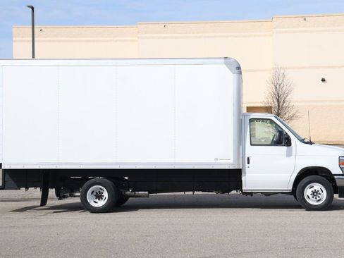 New 2027 Ford E-450 and Econoline 450 Super Duty image 9