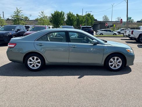 Used 2011 Toyota Camry LE w/ LE Extra-Value Pkg FWD image 9