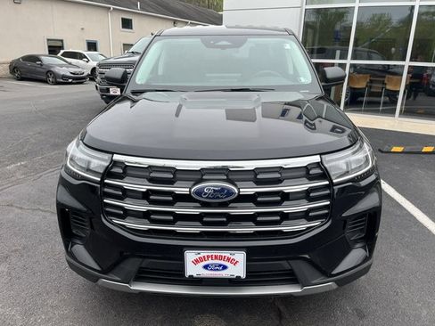 New 2026 Ford Explorer Active AWD/4WD image 3