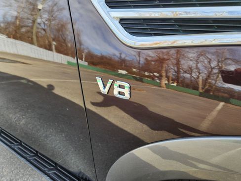 Used 2019 Nissan Armada SL w/ Premium Package image 9