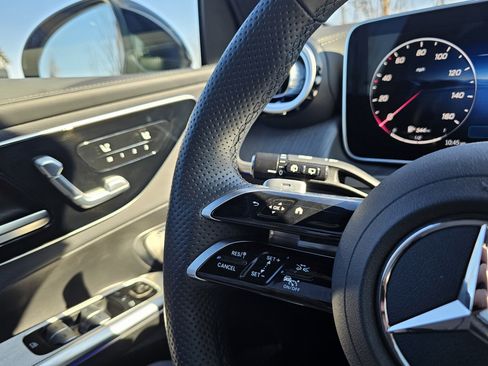 Certified 2025 Mercedes-Benz GLC 300 4MATIC image 34