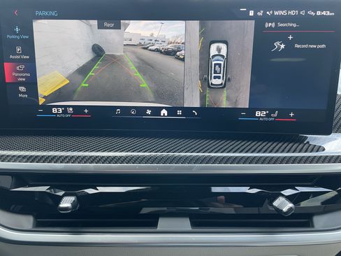 Used 2024 BMW X7 M60i w/ Executive Package image 28