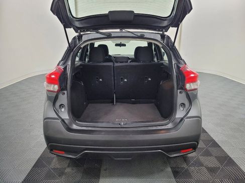 Used 2019 Nissan Kicks S FWD image 29