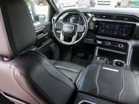 Used 2024 GMC Sierra 3500 Denali w/ Denali Reserve Package AWD/4WD image 23