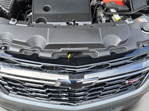 Used 2023 Chevrolet Traverse RS FWD image 18