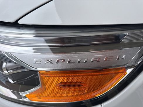 Certified 2023 Ford Explorer XLT image 14