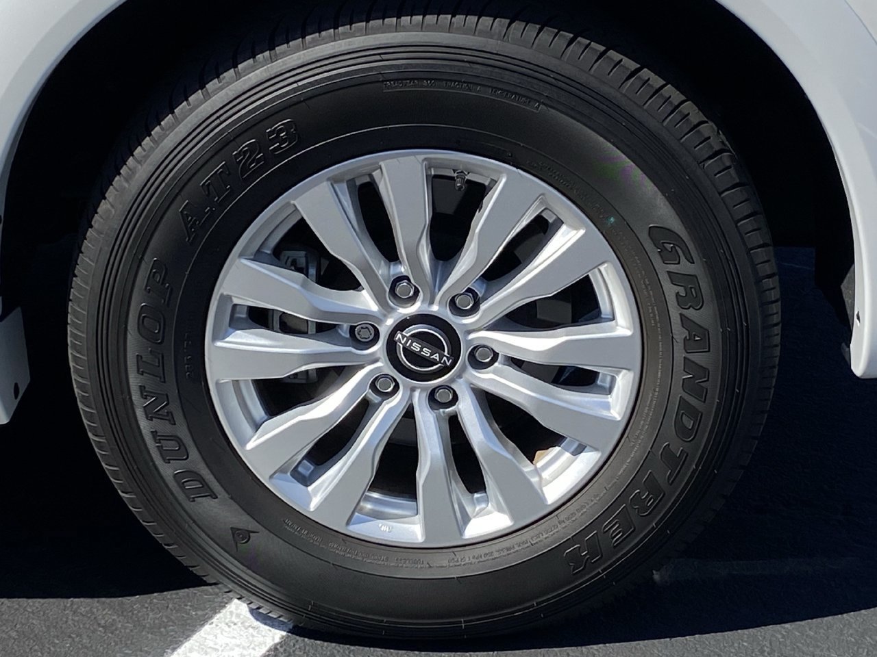 Used 2024 Nissan Armada SV w/ Cargo Package RWD image 6