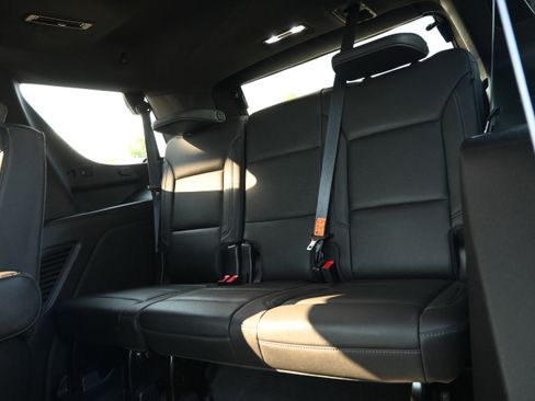 Used 2021 Chevrolet Tahoe Z71 w/ Rear Media and Nav Package image 31