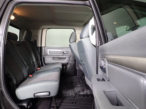 Used 2018 RAM 2500 Big Horn w/ Harvest Edition image 39