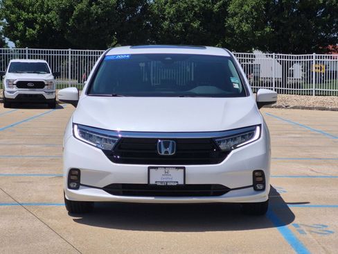 Certified 2024 Honda Odyssey EX-L image 3
