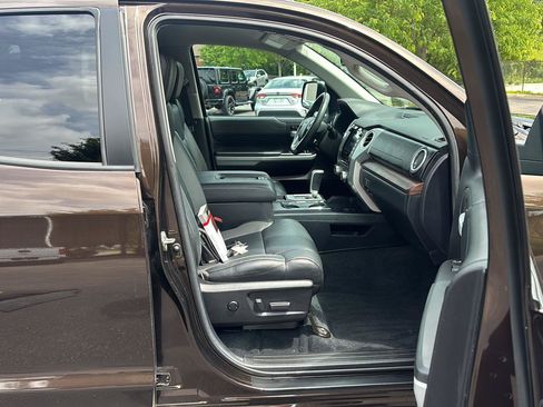 Used 2020 Toyota Tundra Limited w/ Limited Premium Package AWD/4WD image 21