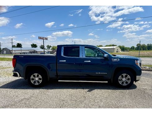 Used 2021 GMC Sierra 1500 SLE w/ X31 Off-Road Package AWD/4WD image 5