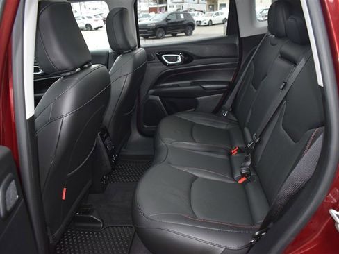 Used 2022 Jeep Compass Trailhawk w/ Trailhawk Elite Group image 31