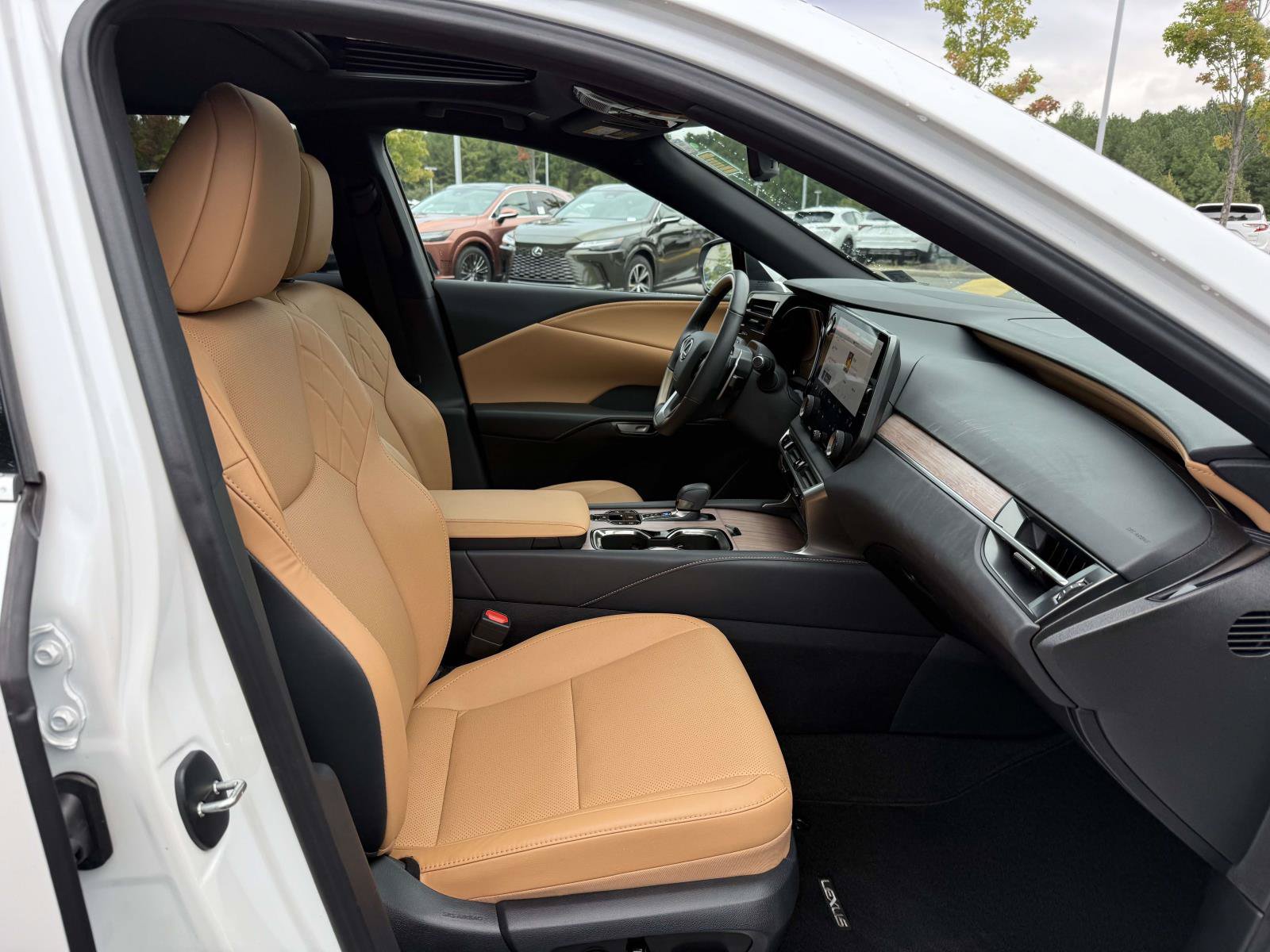 Used 2025 Lexus RX 350 AWD image 14
