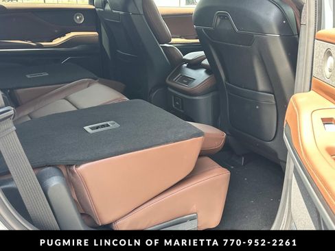 New 2026 Lincoln Navigator Reserve AWD/4WD image 14