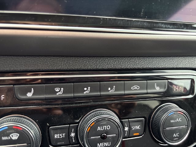 Used 2018 Volkswagen Atlas SEL AWD/4WD image 26