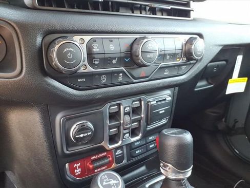 New 2026 Jeep Gladiator Sport AWD/4WD image 20