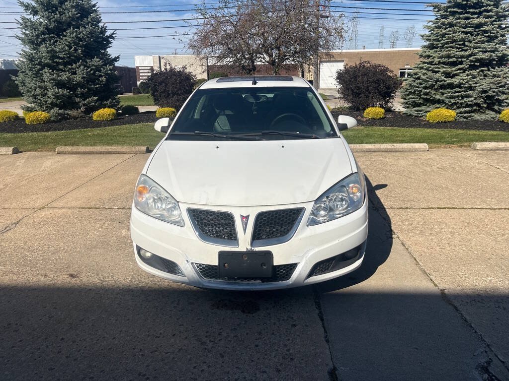Used 2010 Pontiac G6 Sedan FWD image 2