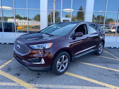Used 2024 Ford Edge SEL w/ Convenience Package
