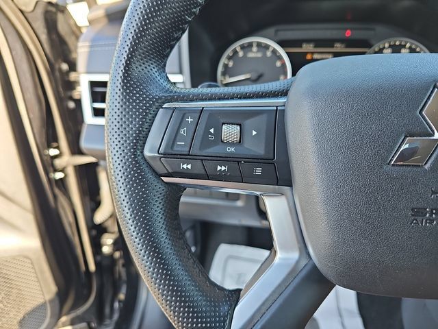 Used 2024 Mitsubishi Outlander SE FWD image 18