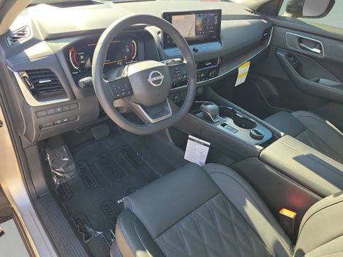 New 2026 Nissan Rogue Platinum image 15