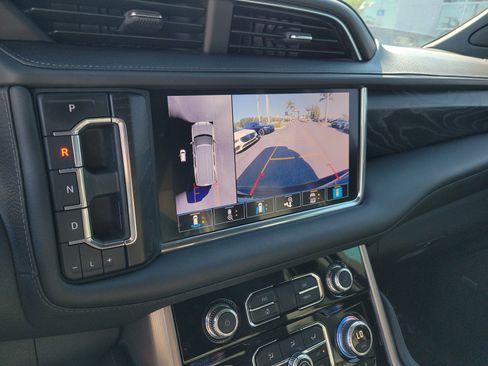 Used 2021 GMC Yukon Denali w/ Denali Premium Package image 35